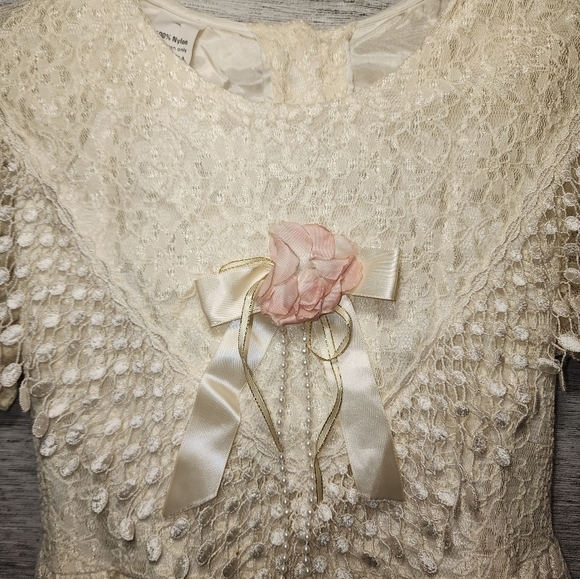 Vintage Lace Girls Dress Ivory 10 Roses - Picture 8 of 9